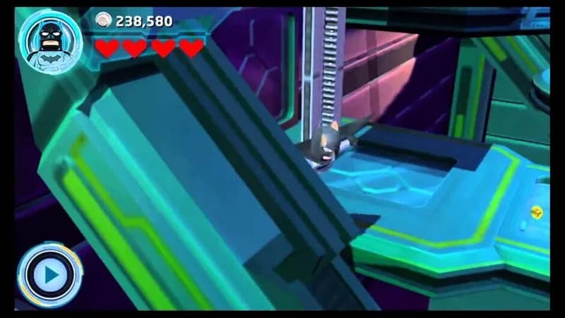 LEGO Batman 3: Beyond Gotham gameplay screenshot 2